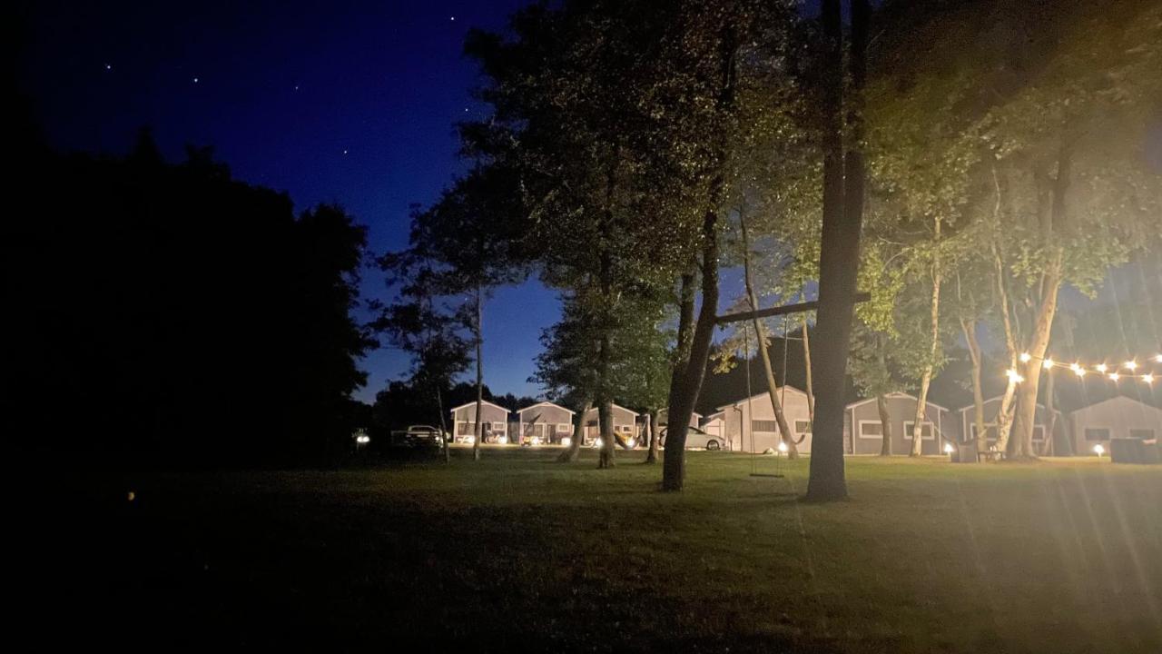Lumi Resort Domki Letniskowe Z Podgrzewanym Basenem Rewal Eksteriør billede