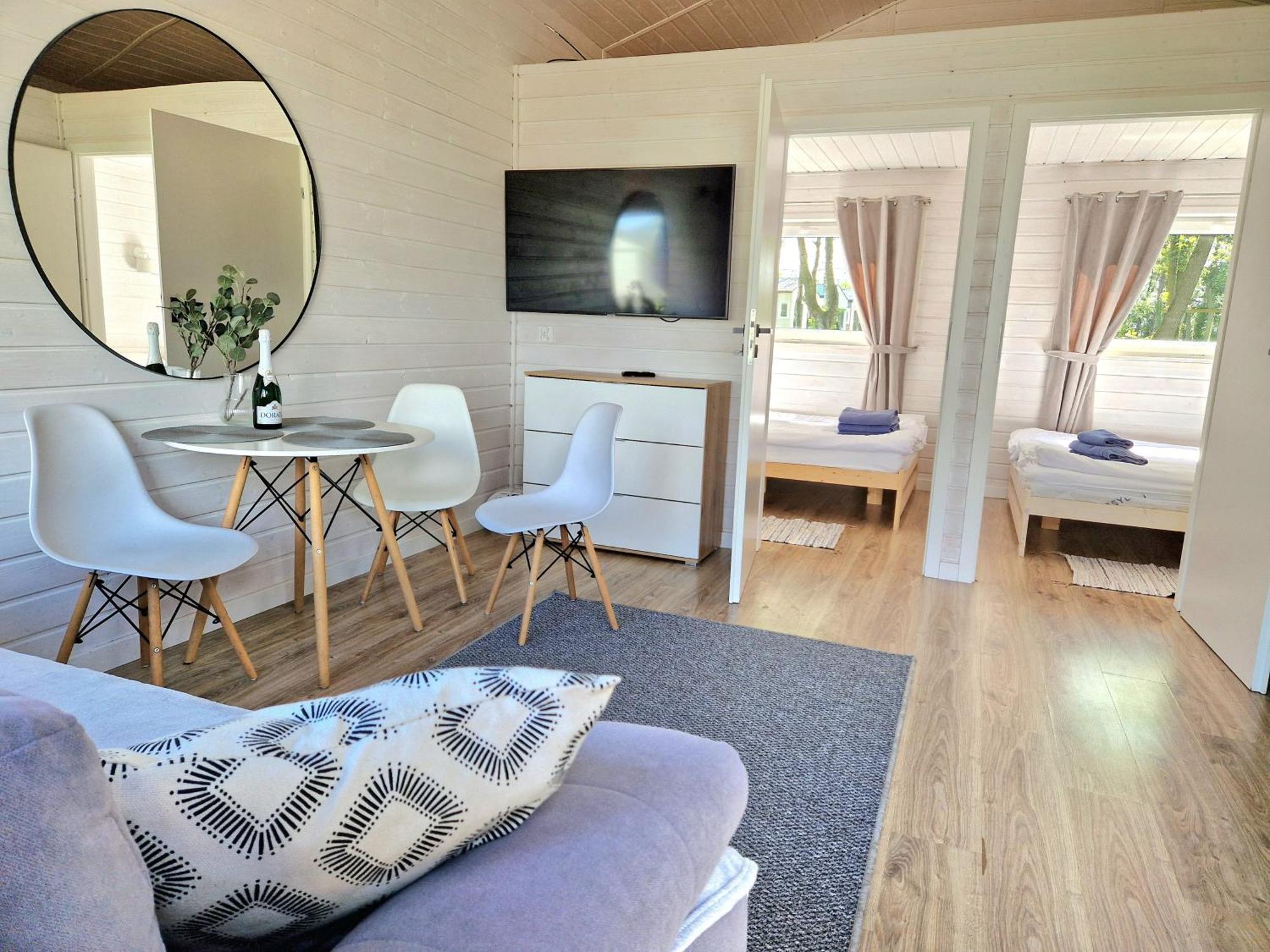 Lumi Resort Domki Letniskowe Z Podgrzewanym Basenem Rewal Eksteriør billede